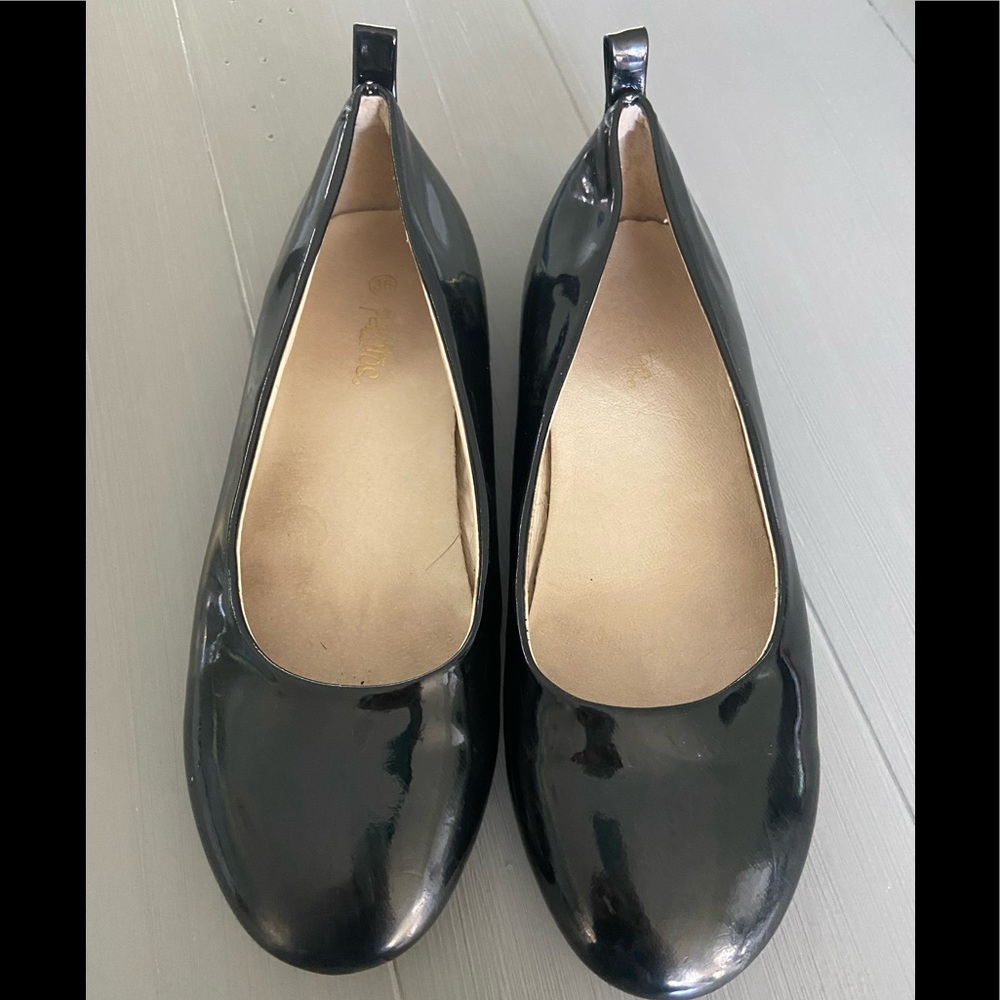 Pazitos black patent  ballet flat sz 36 or youth sz 3.5